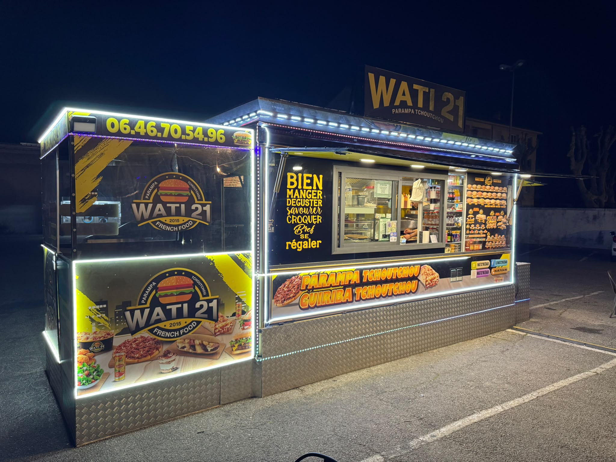 Le WATI 21 de nuit